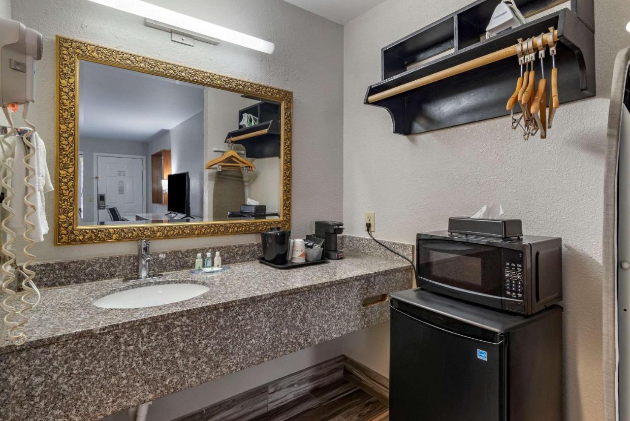 Quality Inn كوفينغتون المظهر الخارجي الصورة