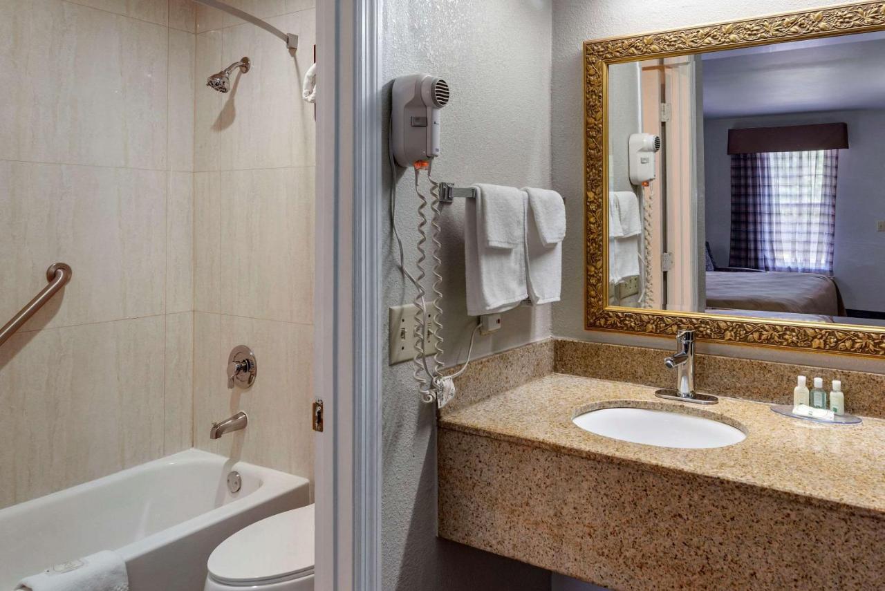 Quality Inn كوفينغتون المظهر الخارجي الصورة